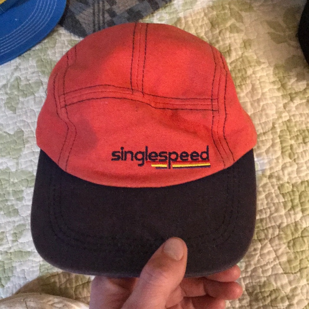 Single speed 5 panel hat